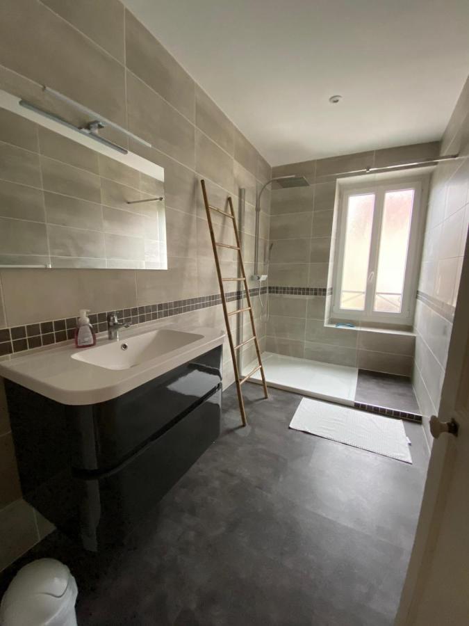 La Maison D'Eva. Maison Avec Climatisation. Villa นุย-แซ็ง-ฌอร์ฌ ภายนอก รูปภาพ
